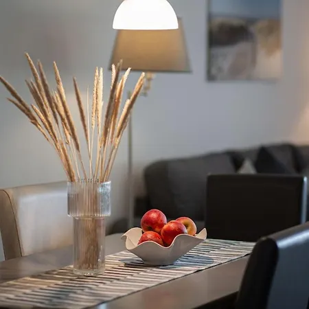 Fasanenblick Mit Kamin Und Terrasse Fehmarn