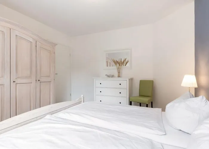 Fasanenblick Mit Kamin Und Terrasse Fehmarn